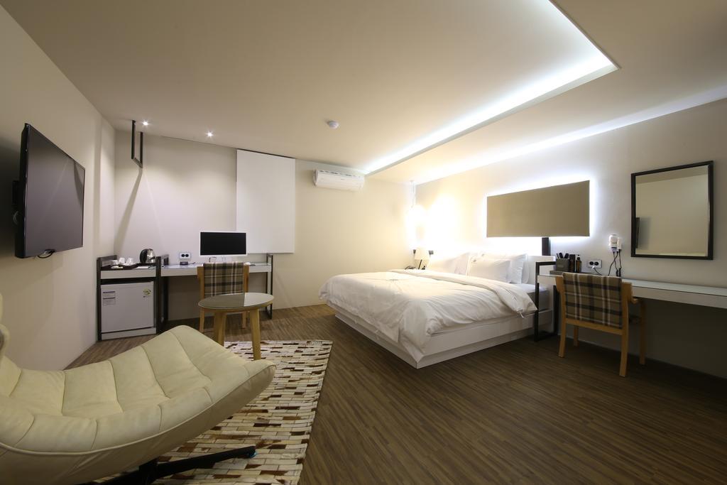 Avenue Hotel Jeonju Exterior photo