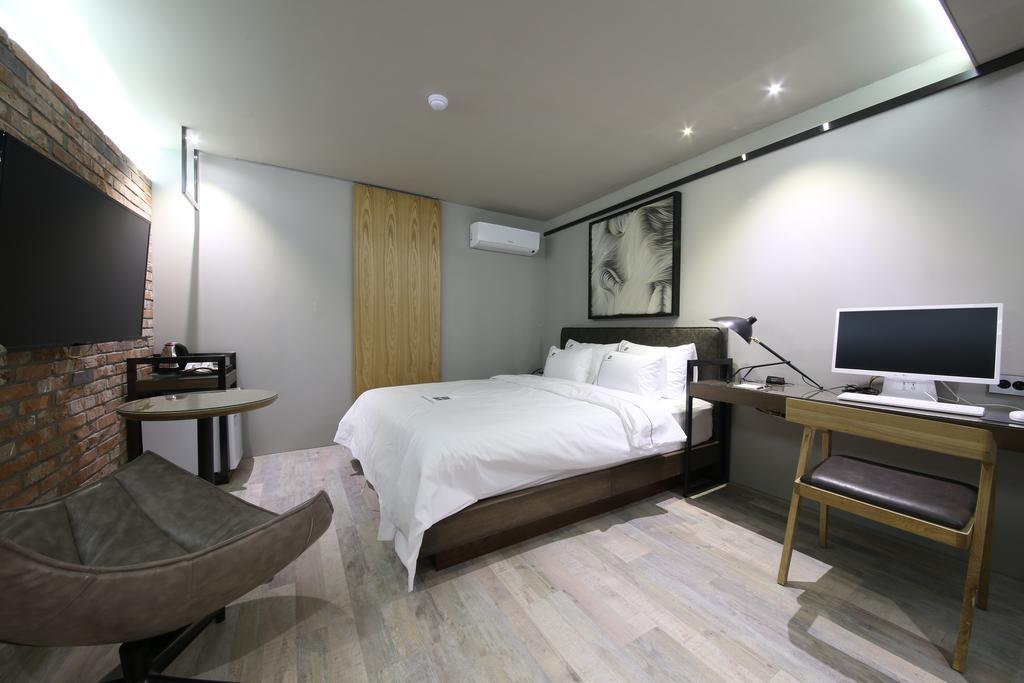 Avenue Hotel Jeonju Exterior photo